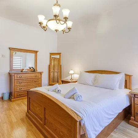 Authentic 2br In The Heart Of By 360 Estates *