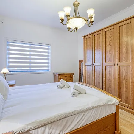 Authentic 2br In The Heart Of By 360 Estates Апартаменты