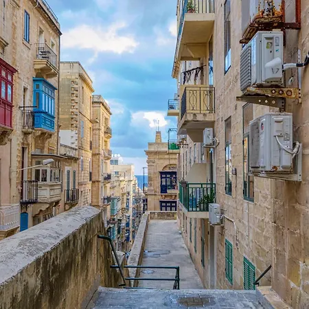 Authentic 2br In The Heart Of By 360 Estates Апартаменты *