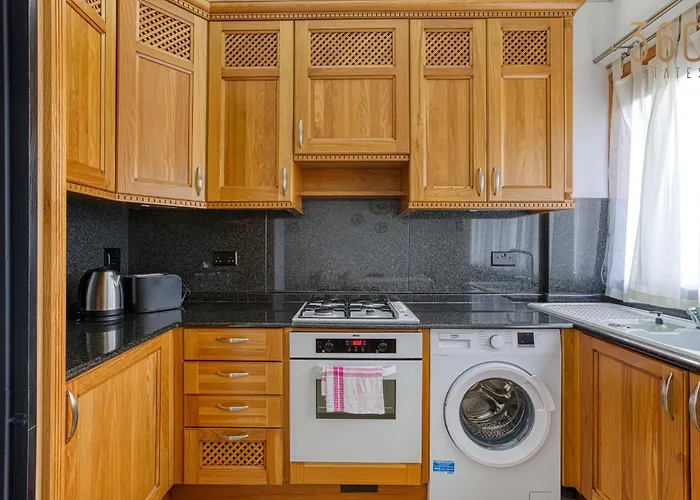 Διαμέρισμα Authentic 2br In The Heart Of By 360 Estates *