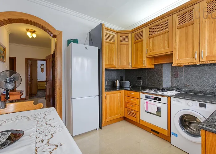 Διαμέρισμα Authentic 2br In The Heart Of By 360 Estates *