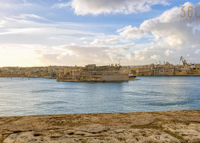 Authentic 2br In The Heart Of By 360 Estates Διαμέρισμα *