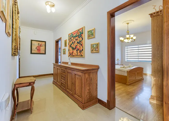 Authentic 2br In The Heart Of By 360 Estates Διαμέρισμα *