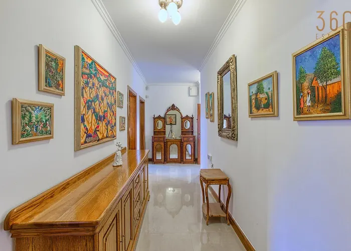 Authentic 2br In The Heart Of By 360 Estates Βαλέτα