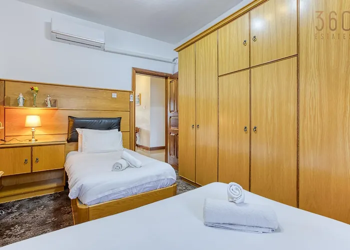 Διαμέρισμα Authentic 2br In The Heart Of By 360 Estates *