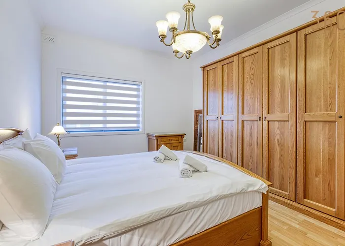 Authentic 2br In The Heart Of By 360 Estates Διαμέρισμα